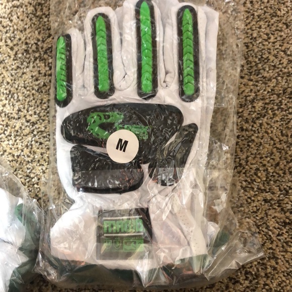 Magid T-Rex Gloves 2 Pair size medium. Get 2 pairs! - Picture 2 of 4